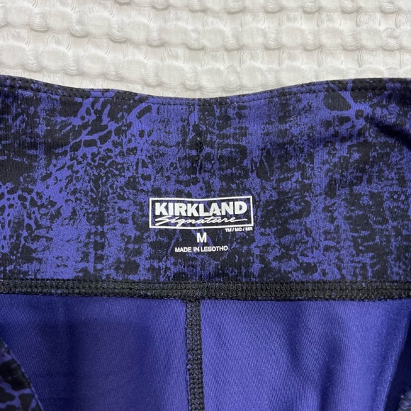 Kirkland Signature Purple Snake Print Leggings - Picture 4 of 9